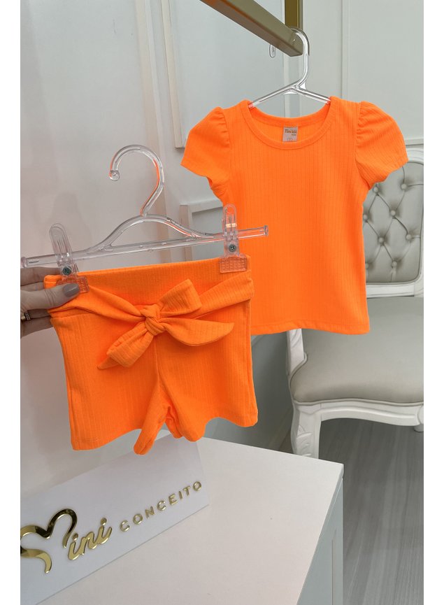 conjunto ribana canelada menina infantil bebe blusa manga curta shorts laco miniconceito laranja