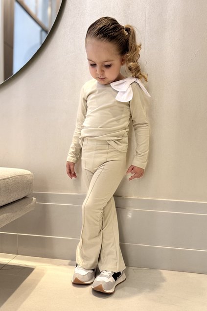blusa calca flare menina infantil bege laco branco miniconceito