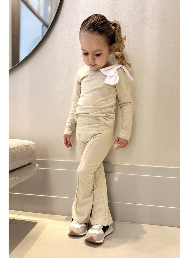 blusa calca flare menina infantil bege laco branco miniconceito