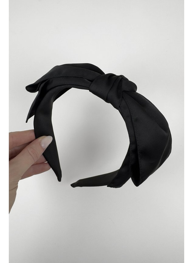 tiara laco preto teen